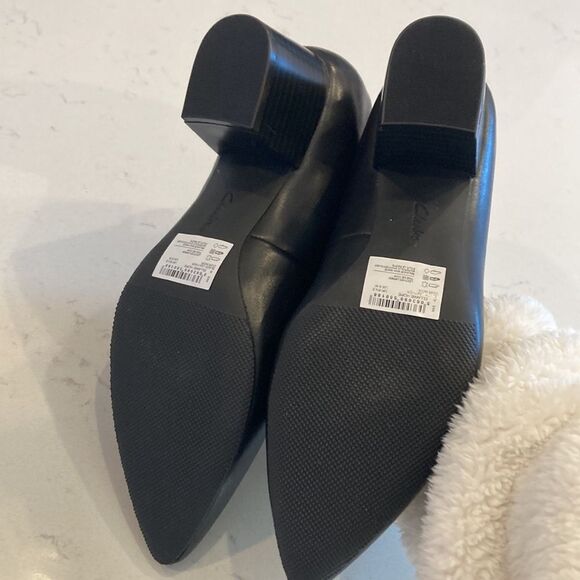 NEW Clarks Ellanie Hope Black Leather Block Heel Almond Toe Shoes Size 9 - Picture 6 of 7